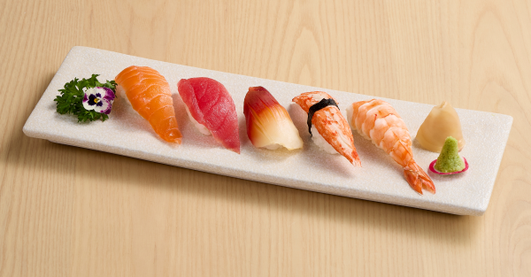 SUSHI 5 LOẠI TỔNG HỢP